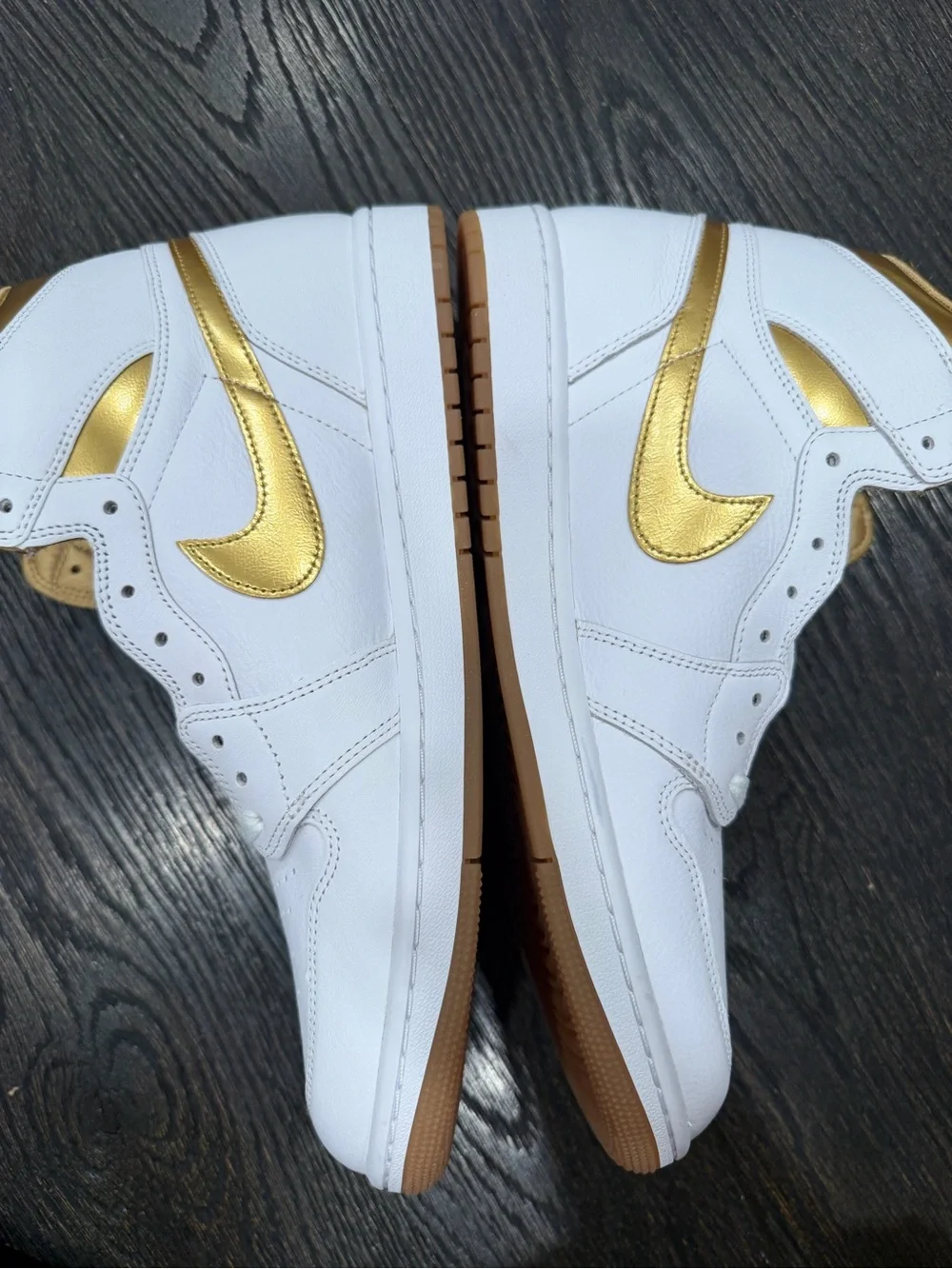 Jordan 1 Retro High OG Women's Shoes White-Metallic Gold size 13